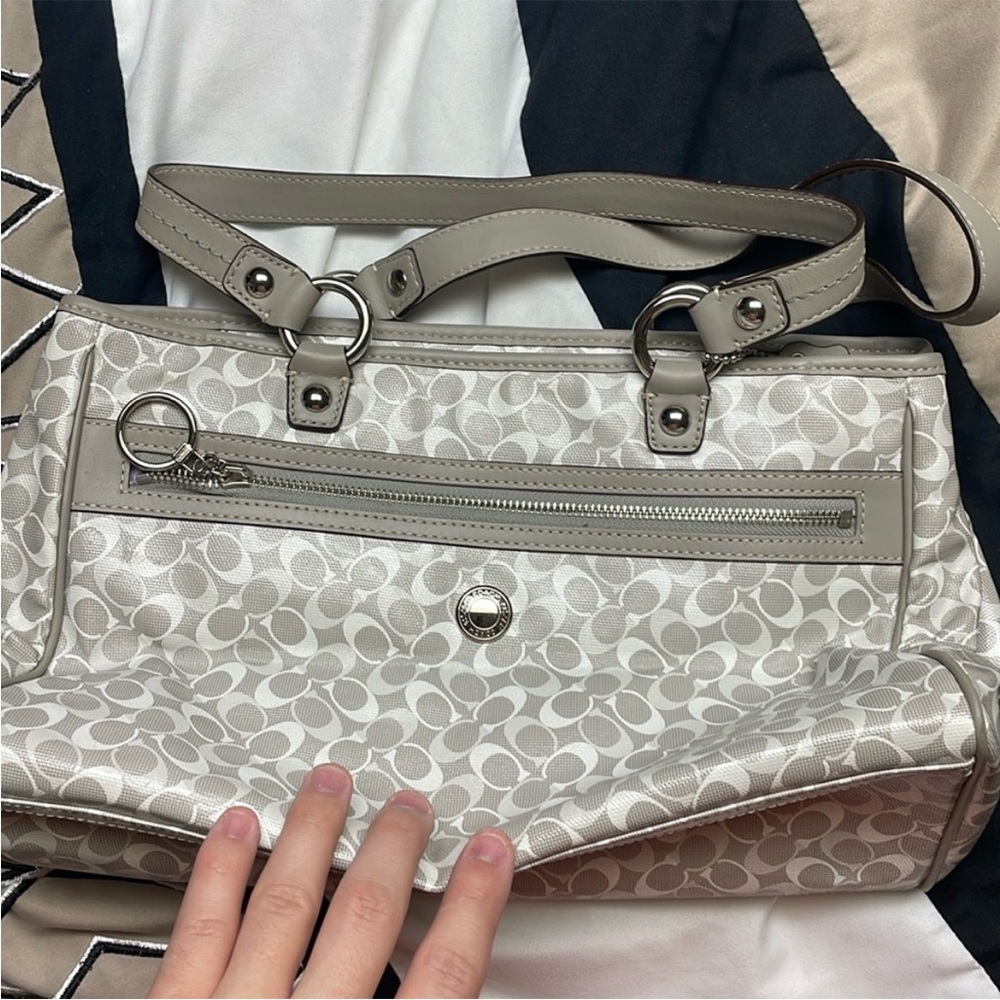 Women’s coach bag